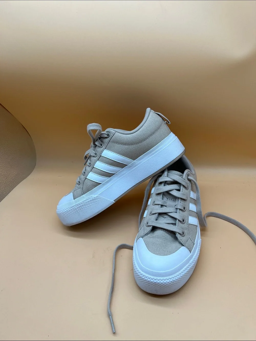 Adidas Women's Bravada 2.0 Platform 'Clay Brown' Shoes size 6